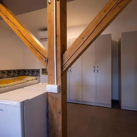 Veronika Hostel *