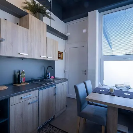 Hostel Limaks