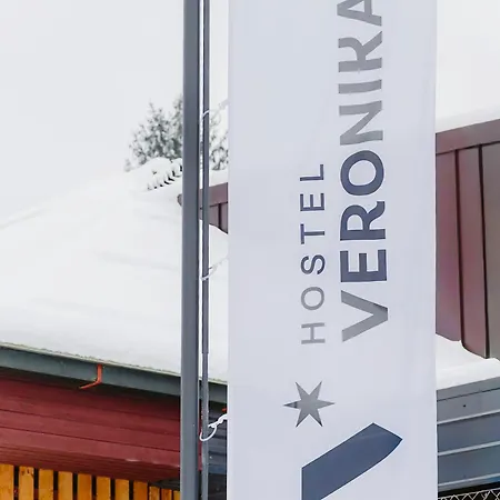 Veronika *